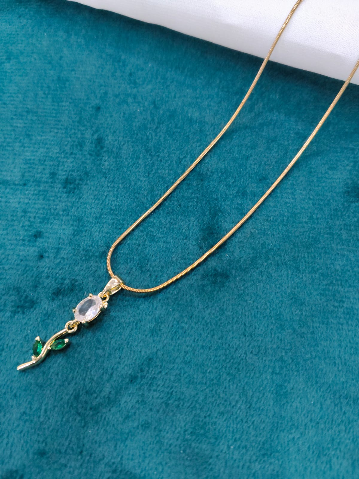 Minimalist Heart-Shaped Pendant - Real Diamond in Anti-Tarnish Yellow Gold | Everyday Gold Necklace