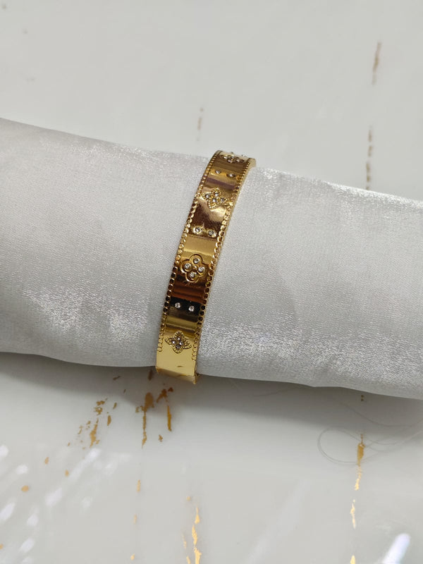 Delicate Sweatproof Platinum-Plated Twisted Bracelet