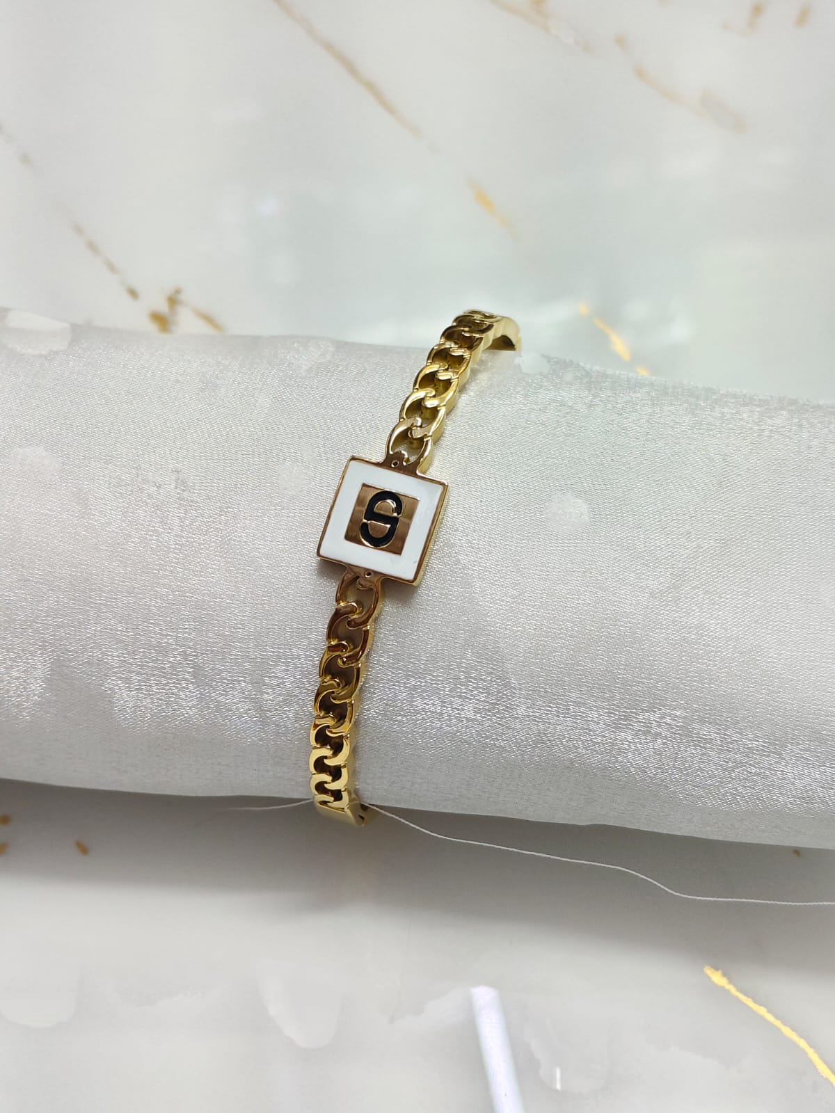Minimalist Non-Fading Platinum-Plated Charm Bracelet