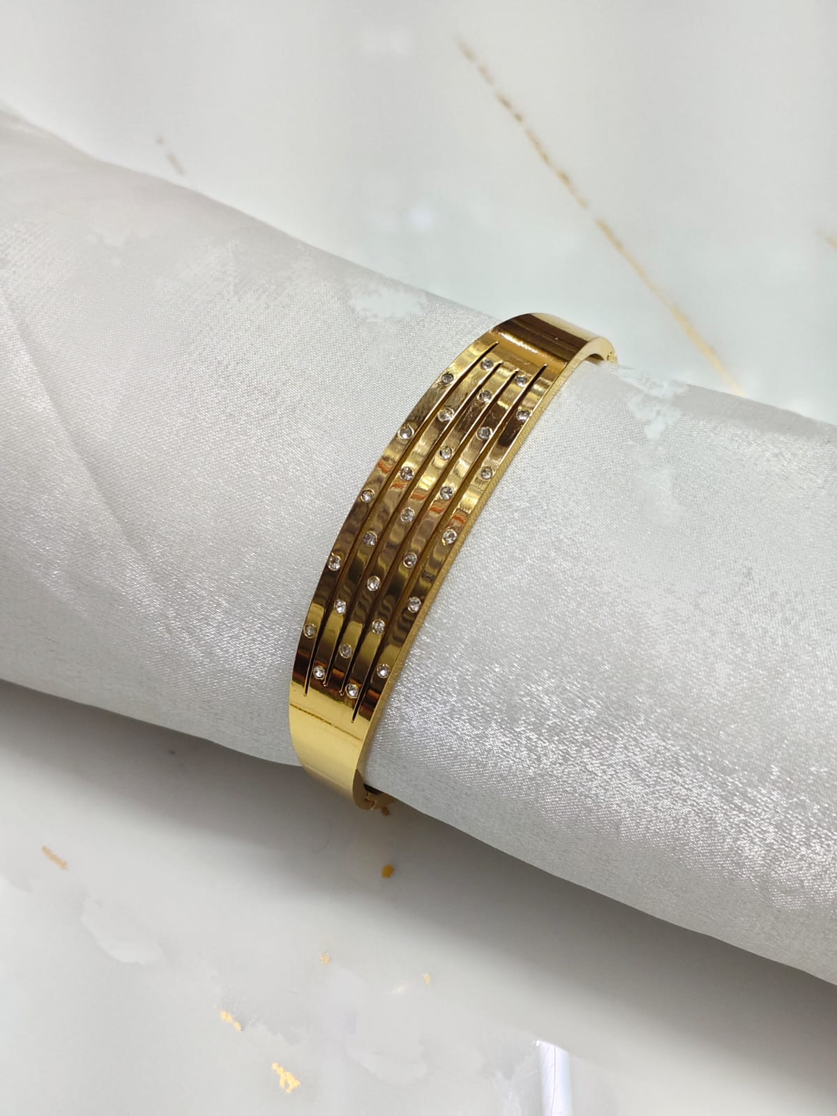 Timeless Tarnish-Free Platinum-Plated Rope Bracelet