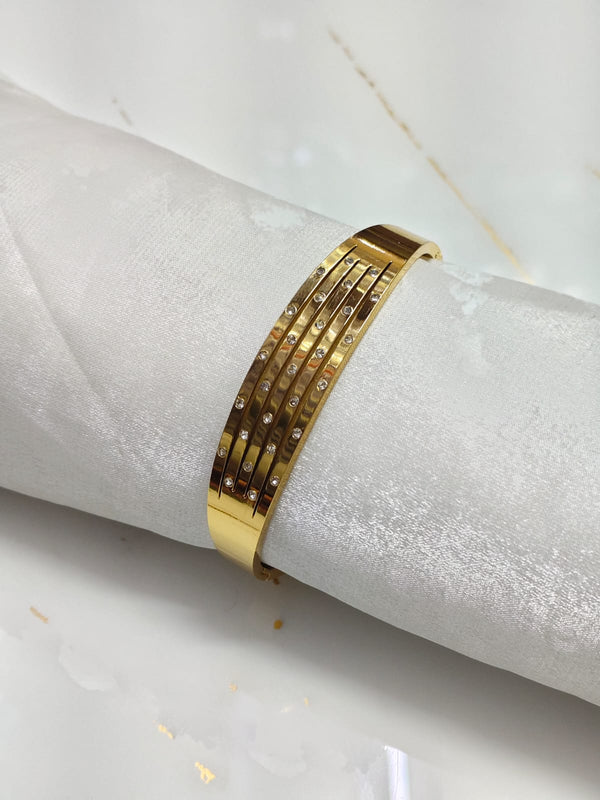 Timeless Tarnish-Free Platinum-Plated Rope Bracelet