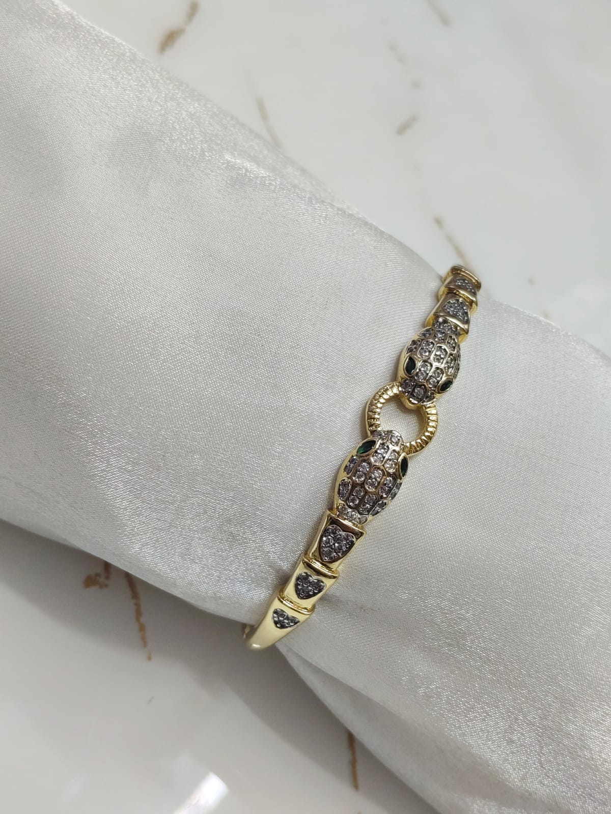 Luxe stone Rustproof Gold Bangle Bracelet