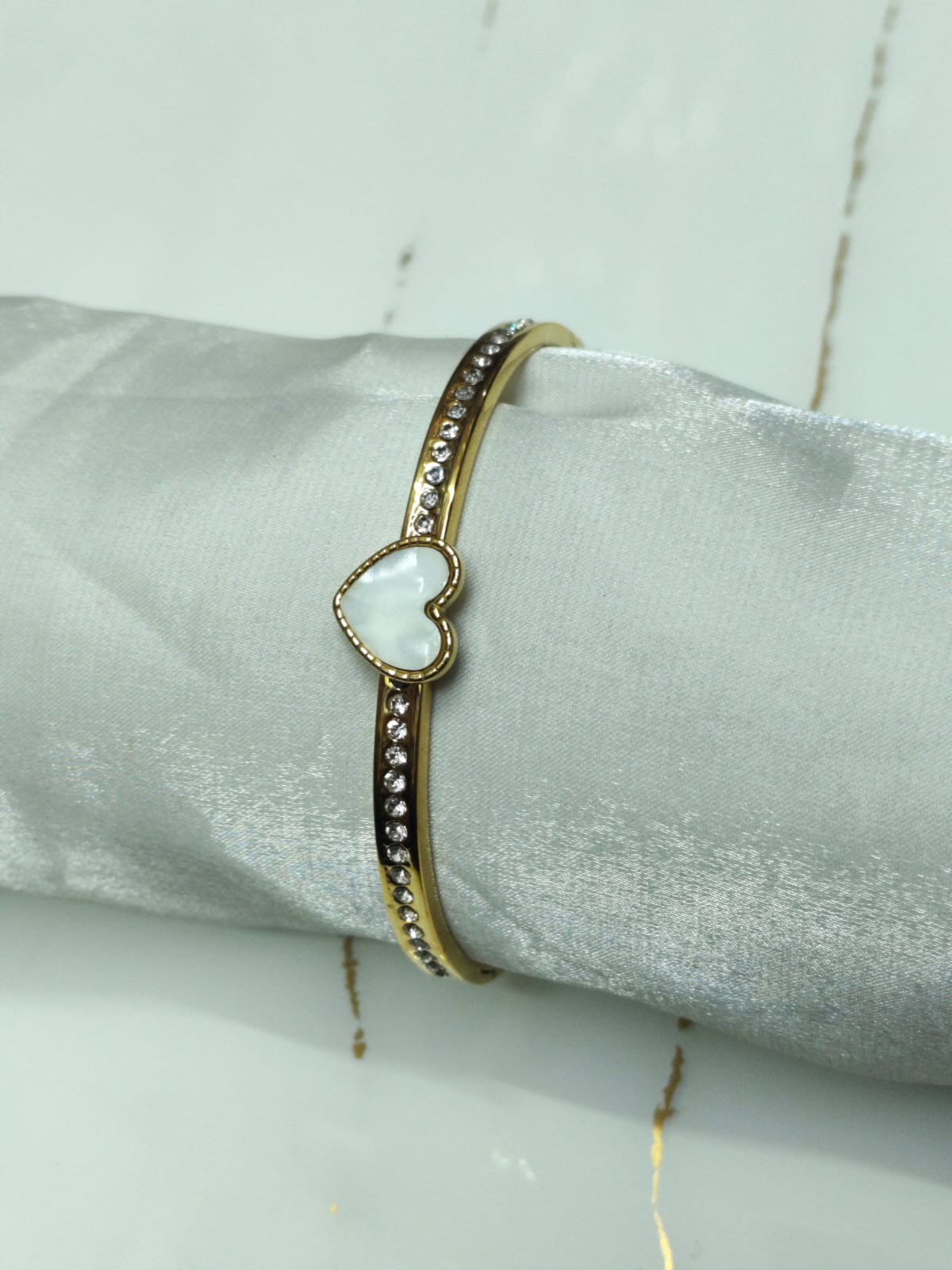 Heart shaped band Bracelet