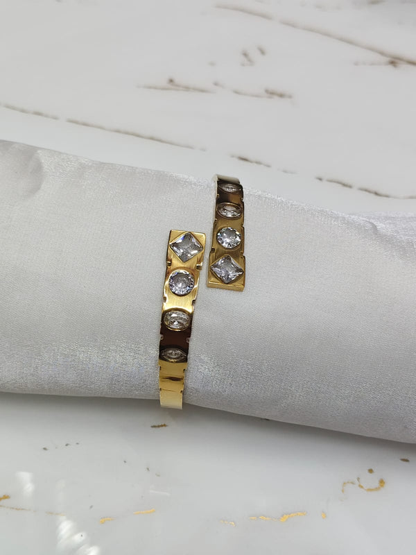 Luxe Tarnish-Free Platinum-Plated Herringbone Bracelet