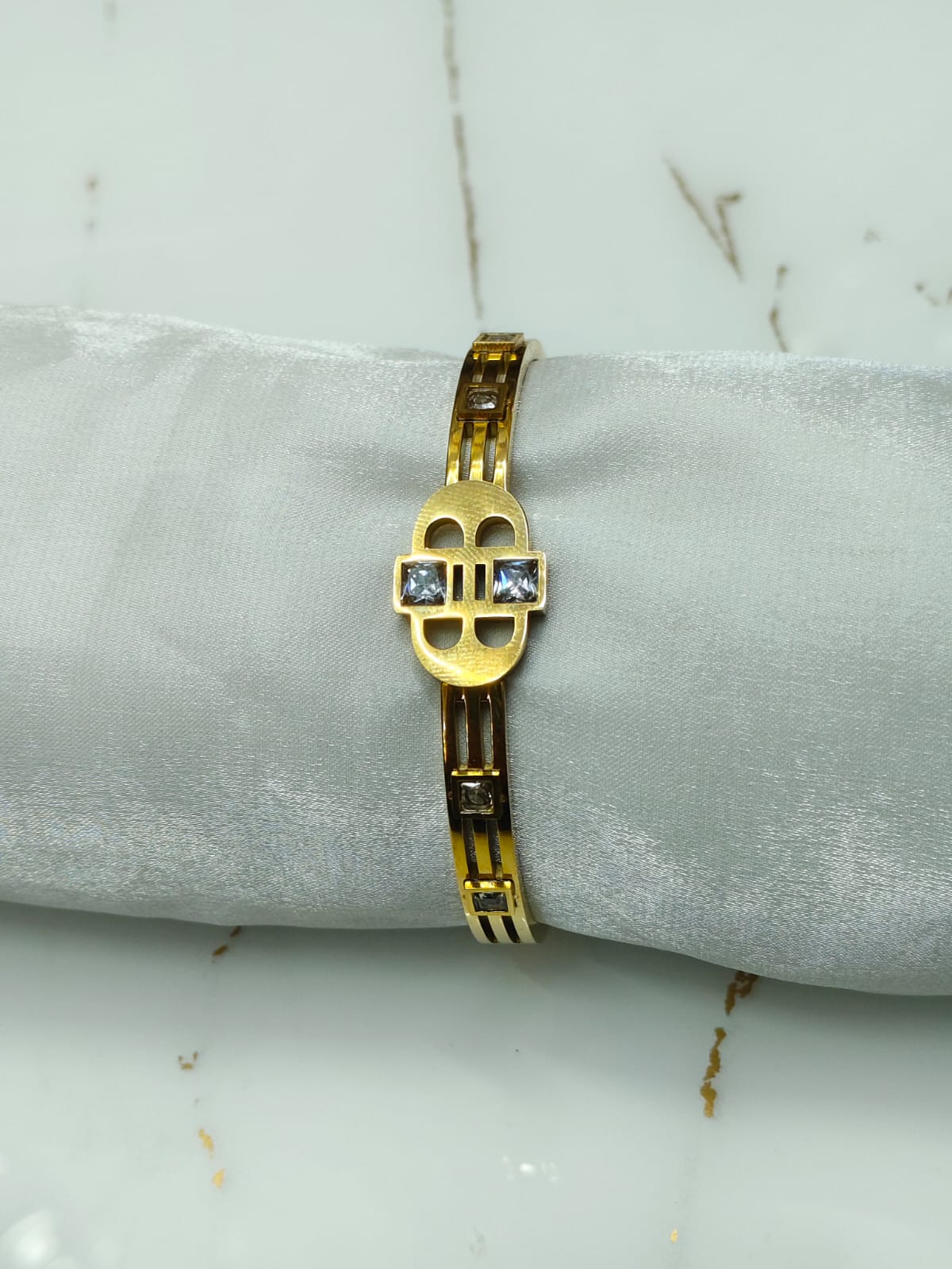 Vintage Anti-Tarnish Gold Bangle Bracelet