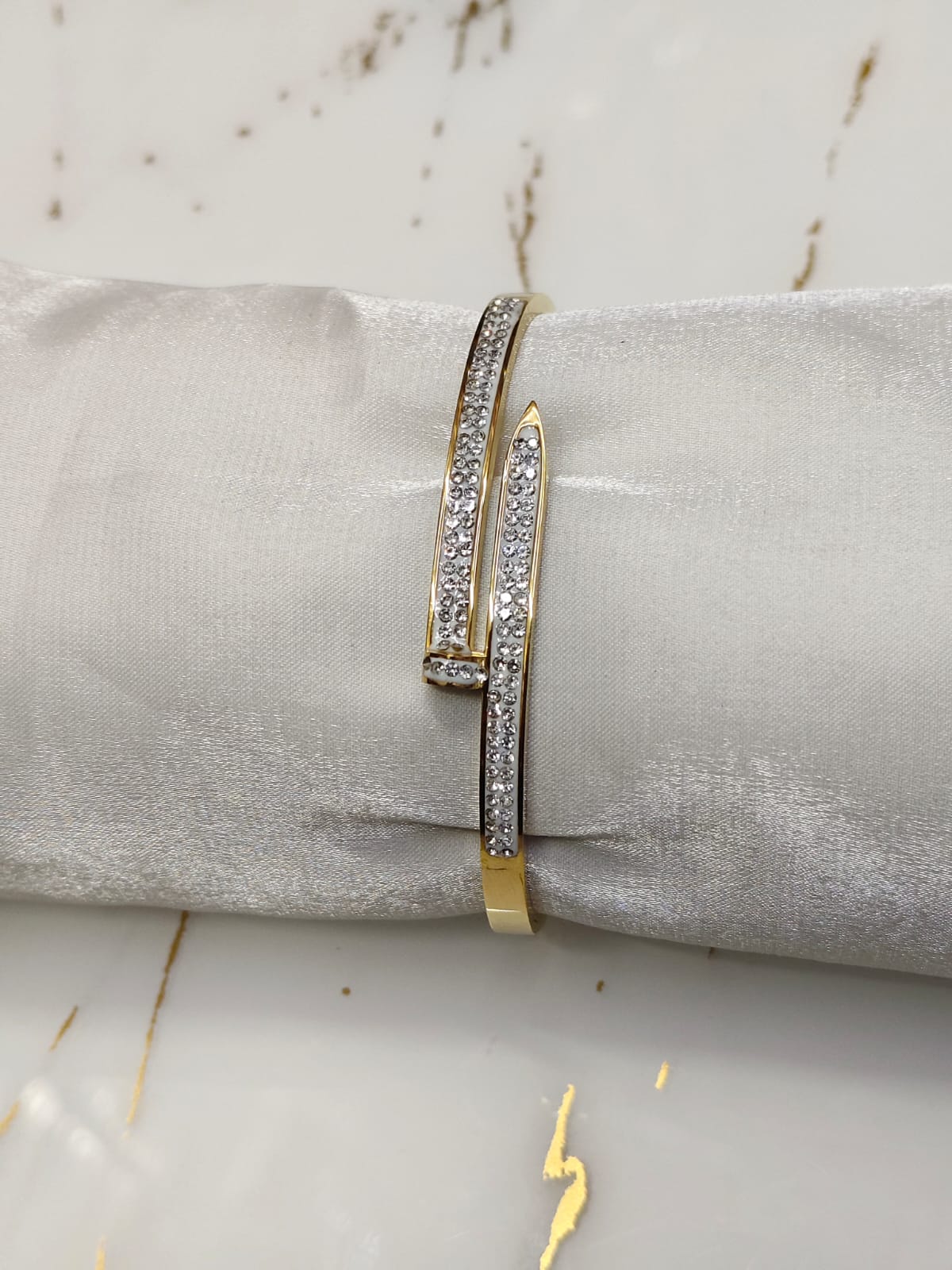 Ice stoned belted Bracelet