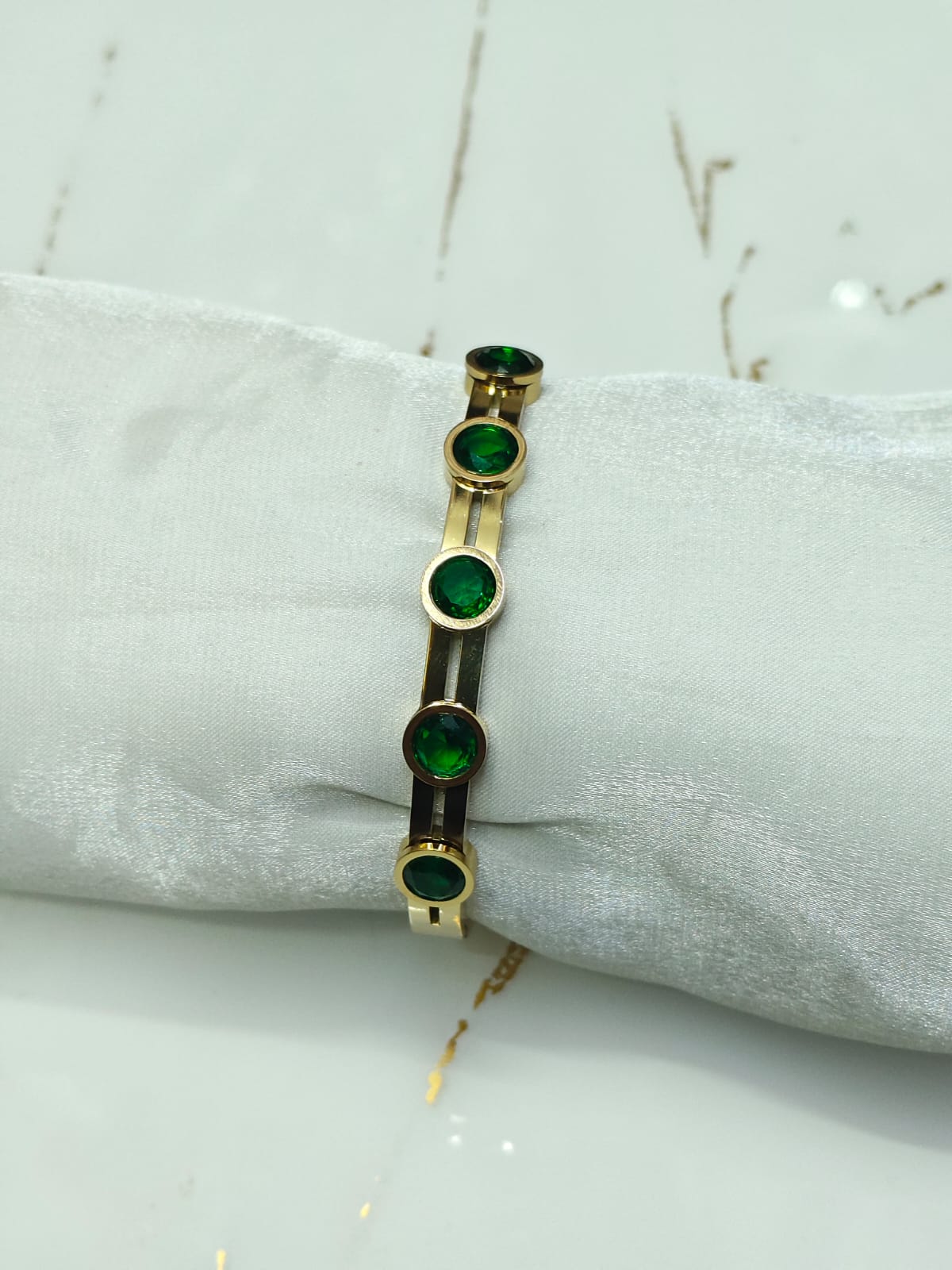 Delicate emerald dotted Bangle Bracelet