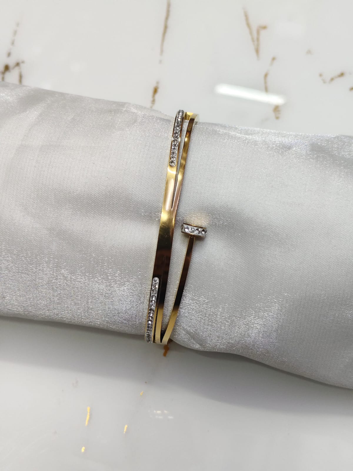 Opulent Anti-Tarnish Stainless Steel Chain Bracelet