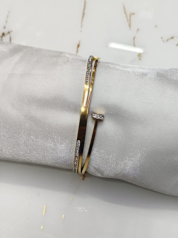 Opulent Anti-Tarnish Stainless Steel Chain Bracelet