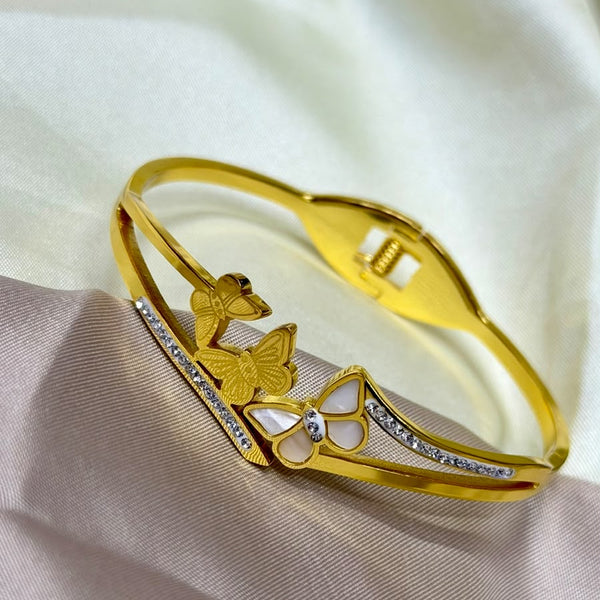 Traditional Interlinked Design Kids Gold Kada