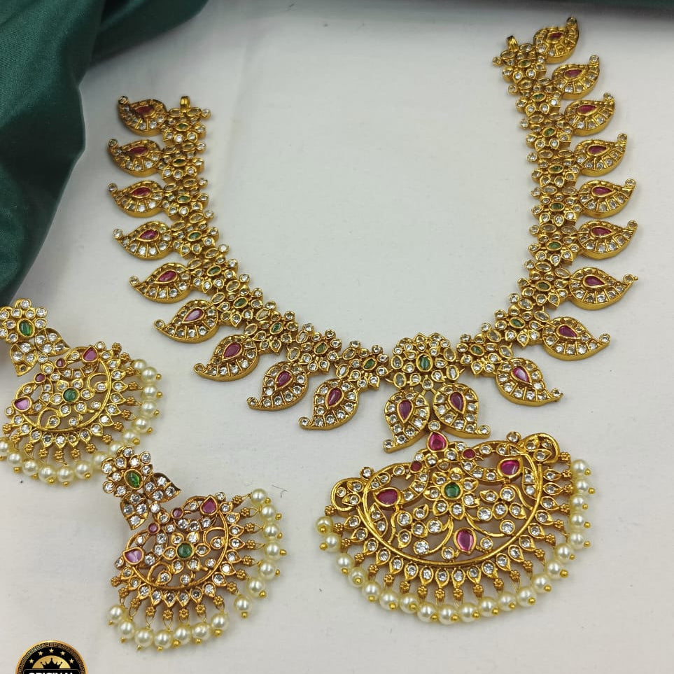 Heavy Bridal Look Crimson Red and Gold Choker Set with Earrings